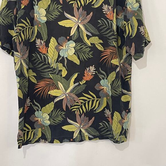 Tommy Bahama Button Down 100% Silk Shirt Mens Large Black Green Tropical Floral - Picture 3 of 10
